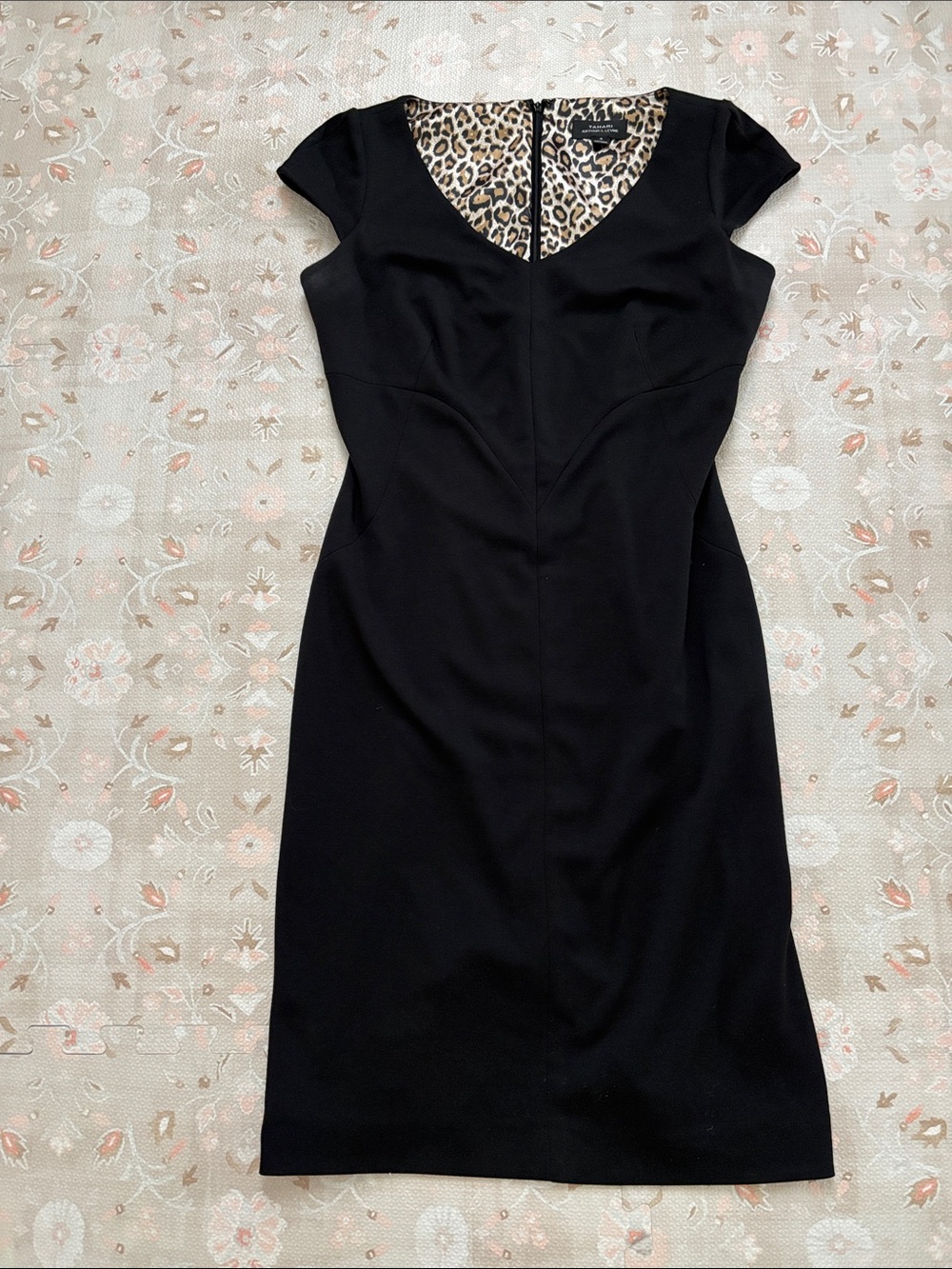 Tahari Arthur S. Levine Womens Size 4 Black Short Cap Sleeve Zip Stretch